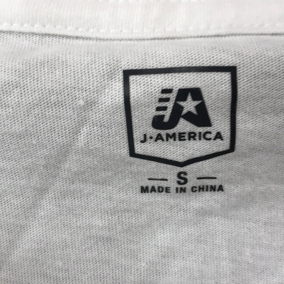 Arizona Wildcats Classic Mascot Tee NWT S - Picture 3 of 3